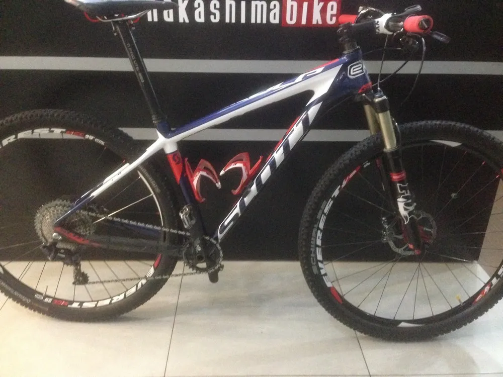 (SEMI NOVA) BICICLETA ARO 29 CARBONO SCOTT SCALE 910 TAM.:17.5