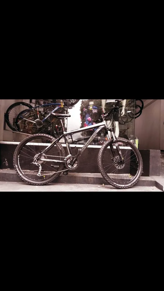 (SEMI-NOVO) BICICLETA  ARO 26 ALUM. TREK   ( TAM 17)