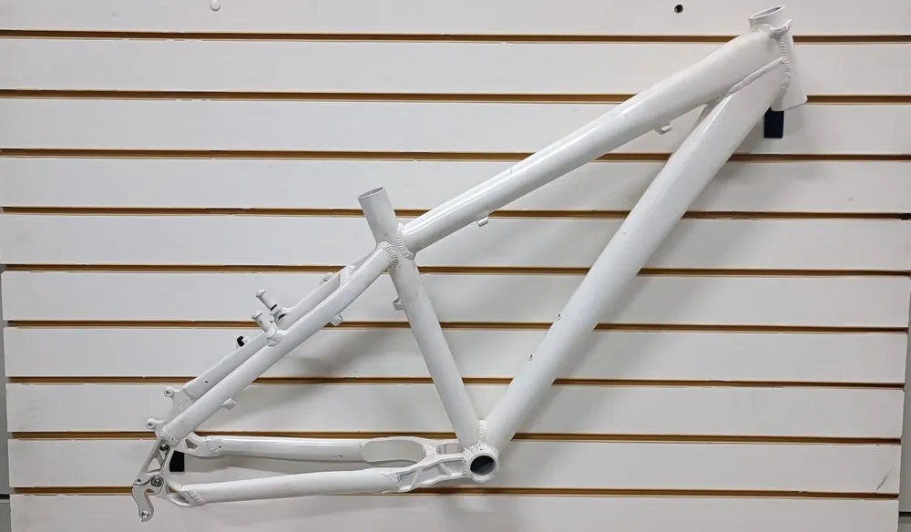QUADRO ARO 24 GIOS D.H BRANCO S/ADESIVO
