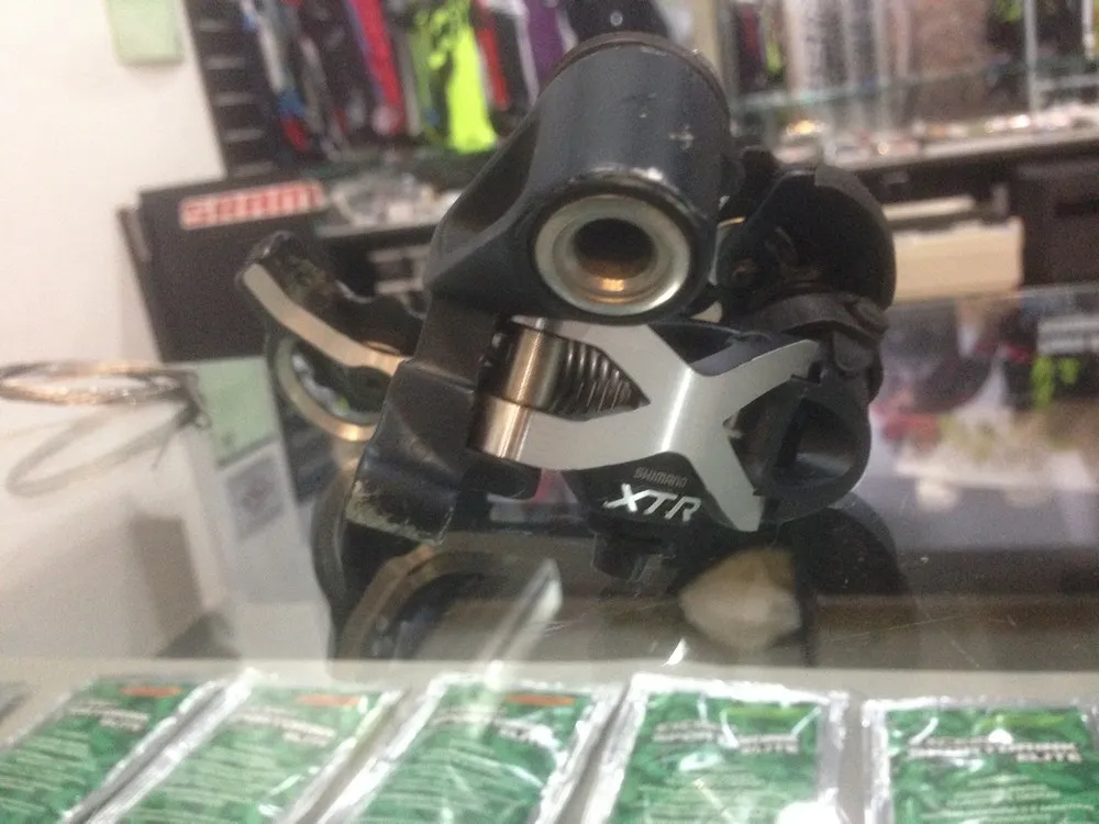 CÂMBIO TRAS SHIMANO XTR 9 VEL  (RD-M970) (INVERTIDO)