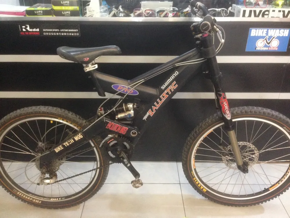 (SEMI NOVA) BICICLETA ARO 26 D.H.BALLISTIC ECLIPSE PRO 